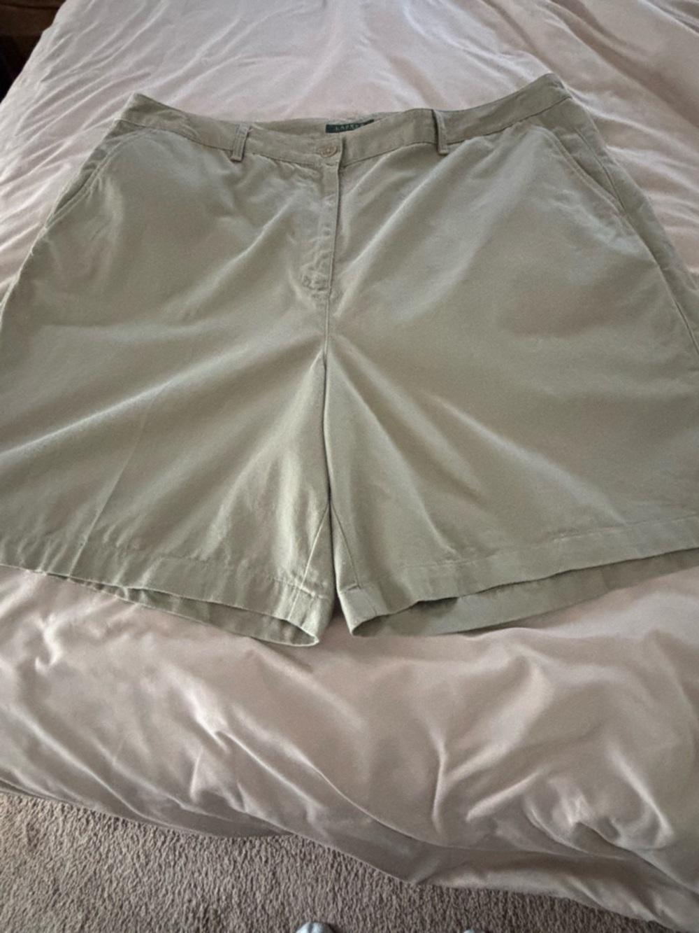 RALPH LAUREN WOMENS Khaki Olive Shorts
20W